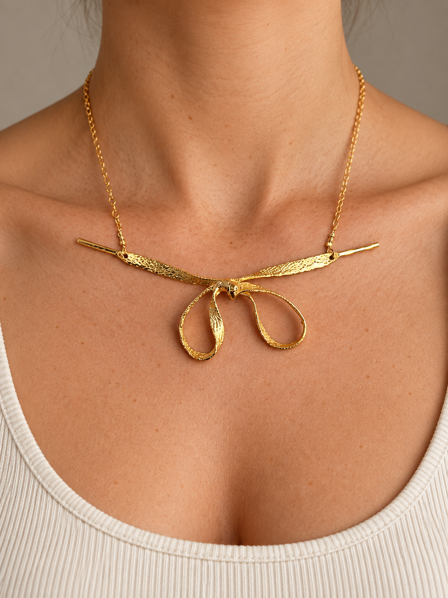 Horizontal Shoelace Necklace