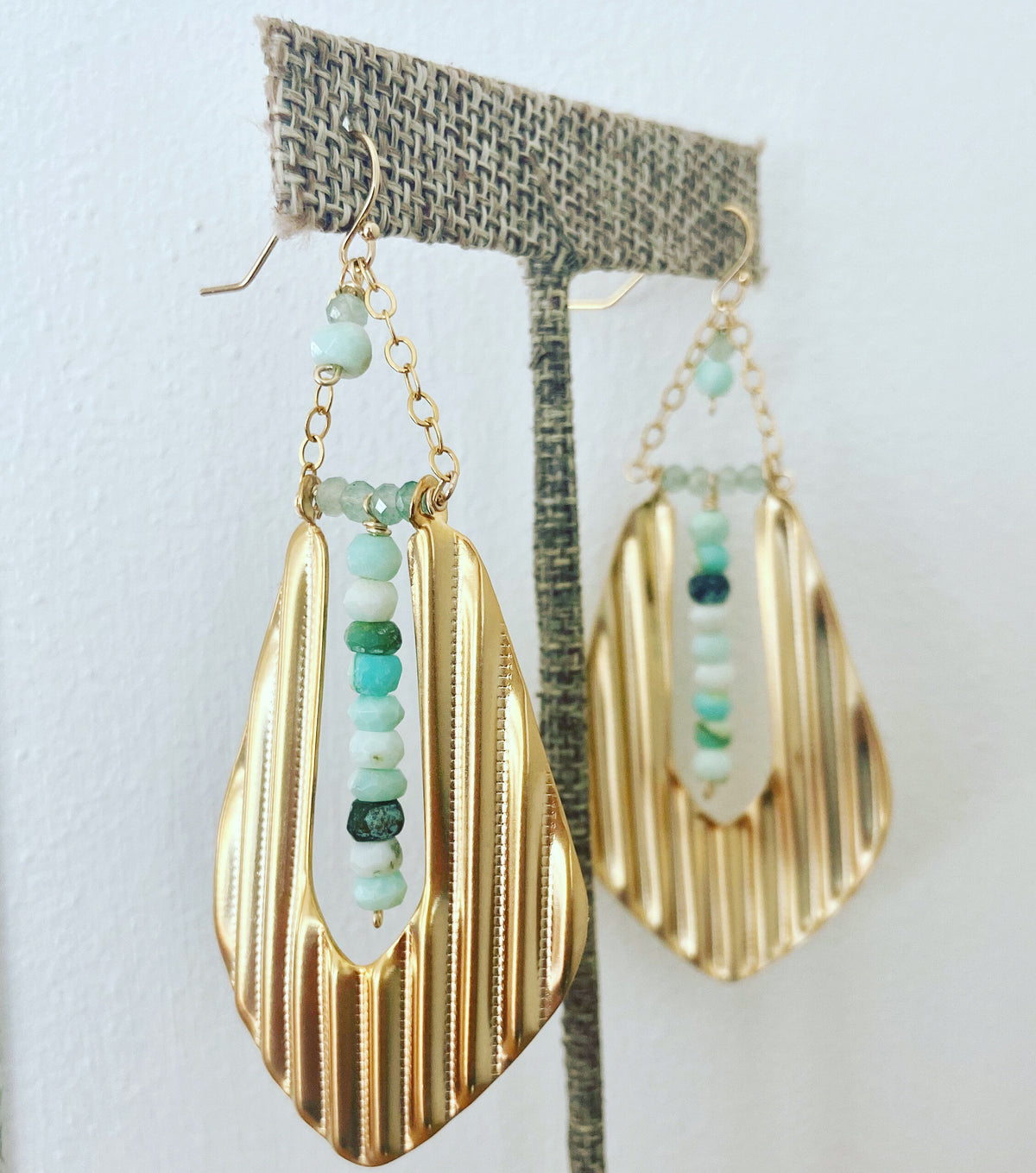 Peruvian Opal/Cardboard